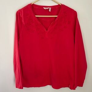 Woolrich 💯% cotton women’s long sleeve embroidered small top